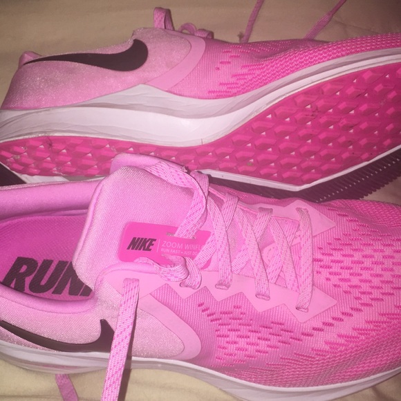 Nike Zoom running shoe - Picture 3 of 6